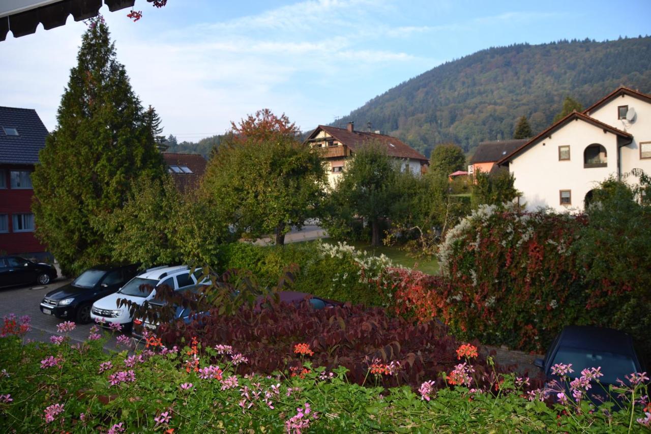 Gasthaus Auerhahn Baden-Baden Exterior foto
